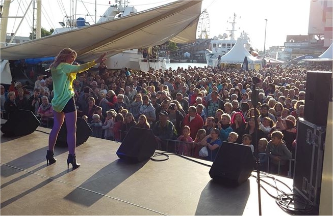 Helene Fischer Double te boeken bij www.kwekel-evenementen.nl
